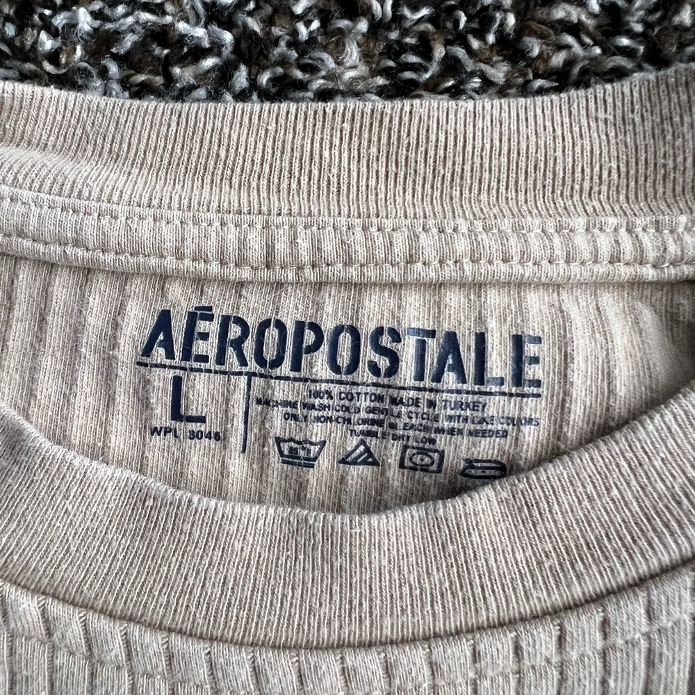 Aeropostale Men's Tan Crewneck Longsleeve - Picture 7 of 7